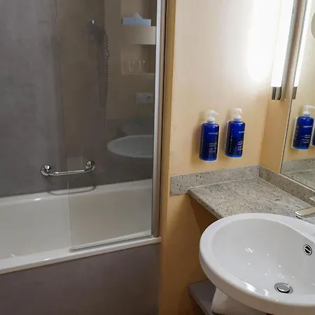 Centrovital فندق